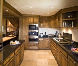 Chalet Shahtoosh: Kitchen