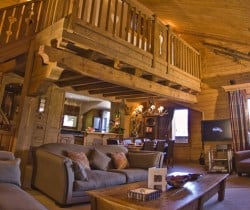 Chalet Shahtoosh: Living area