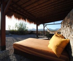 Villa Salgada: Outdoor day bed