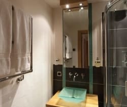 Chalet Amande: Shower room