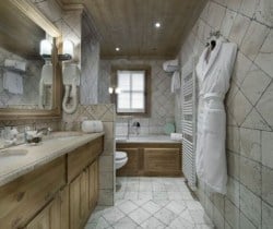 Chalet Montara: Bathroom