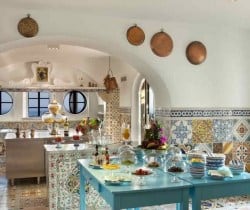 Villa Caruso: Kitchen