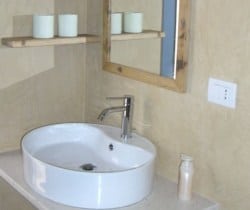 Villa Apulia: Bathroom