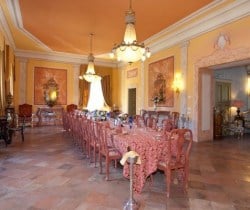 Villa Carice: Banquet hall