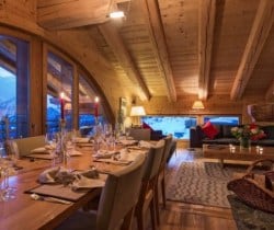 Chalet Apartment Etre: Living and dining area