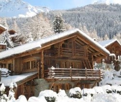 Chalet Varaha: Outside view