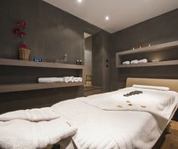 Chalet Tournalon: Massage room