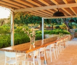 Villa-Avola-Al-fresco-dining-area