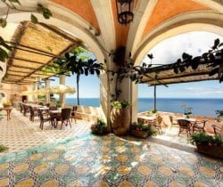 Villa Nynpha: Al fresco dining area
