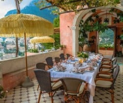 Villa Nynpha: Al fresco dining area
