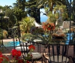 Villa Leilani: Outdoor dining area