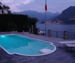 Villa Laura: Swimming pool by sunset