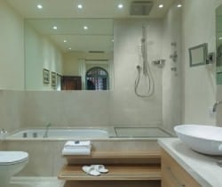 Villa Lucia: Bathroom