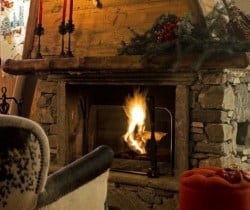 Chalet Acero: Fireplace