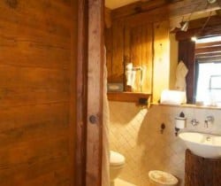 Bedroom Tiglio: Bathroom