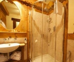 Bedroom Vite: Bathroom