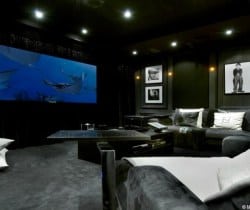 Chalet Grand Dame: Cinema room