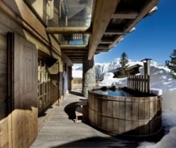 Chalet Serbal: Outdoor hot tub