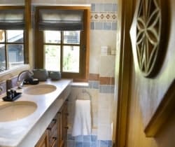 Chalet Sonalon: Bathroom