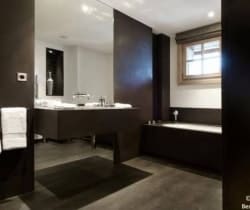 Chalet Valmur: Bathroom