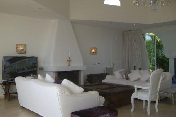 Villa Almuzara: Living room