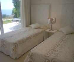 Villa Almuzara: Bedroom