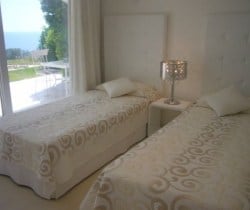 Villa Almuzara: Bedroom