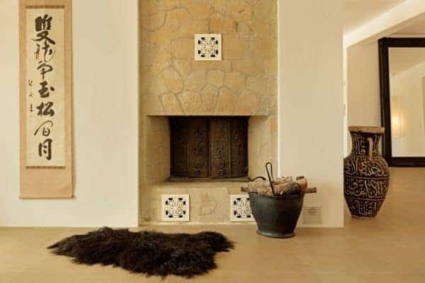 Villa Amala: Fireplace