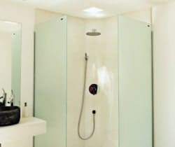 Villa Amala: Shower room