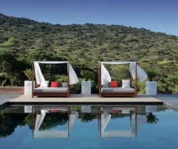 Villa Anjara: Sunbeds