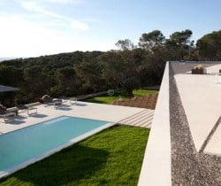 Villa Bulbul: terraces and swimming pool