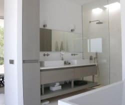 Villa Bulbul: Bathroom