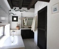 Villa Caballeros: Bathroom