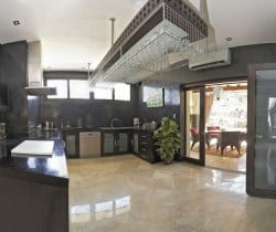 Villa Hayal: Kitchen
