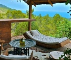 Villa Magat: Outdoor chill out area