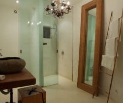 Villa Magat: Bathroom