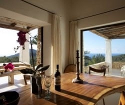 Villa Magat: Dining area