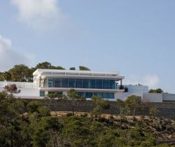 Villa Myrinan: General View