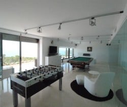 Villa Myrinan: Games Room