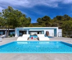 Villa Nita: S Teaser Pool