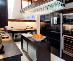 Villa Umami: Kitchen