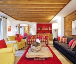 Chalet Kestrel: Living room