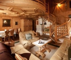 Chalet Stern: Living/dining area