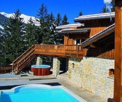 Chalet Aurore: Outdoor pool and Jacuzzi