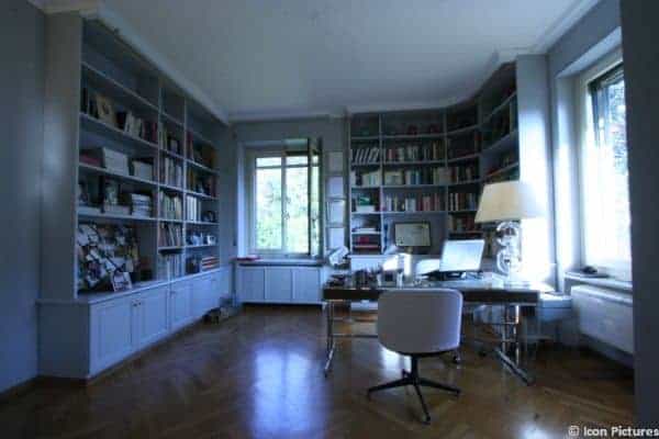 Apartment Zeus: Library/Guest office