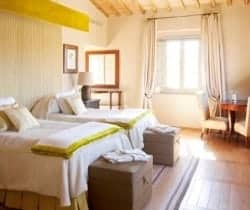 Villa Cornia: Bedroom