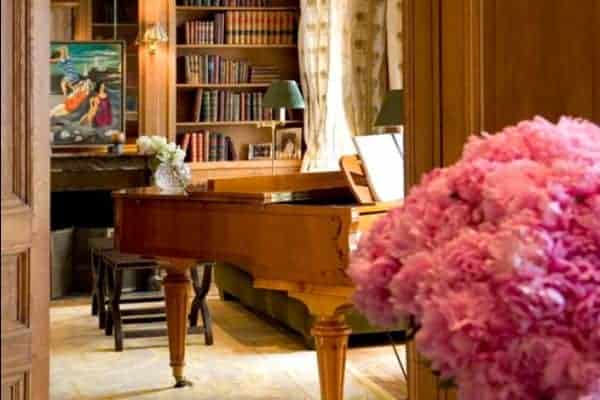 Apartment Romance: Piano