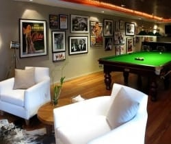 Villa Surin: Games room