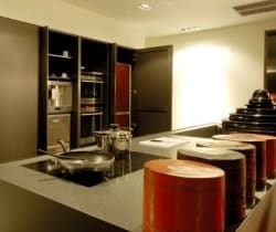 Villa Yin: Kitchen