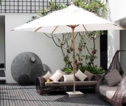 Villa Yin: Outdoor chill out area